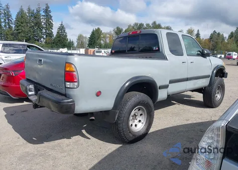 2001 Toyota Tundra Ltd V8 from USA, damaged, VIN 5TBBT48111S151084